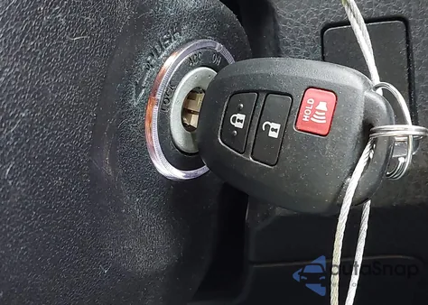 2017 Toyota Rav4 Le z USA, uszkodzony, nr VIN 2T3ZFREV6HW331140